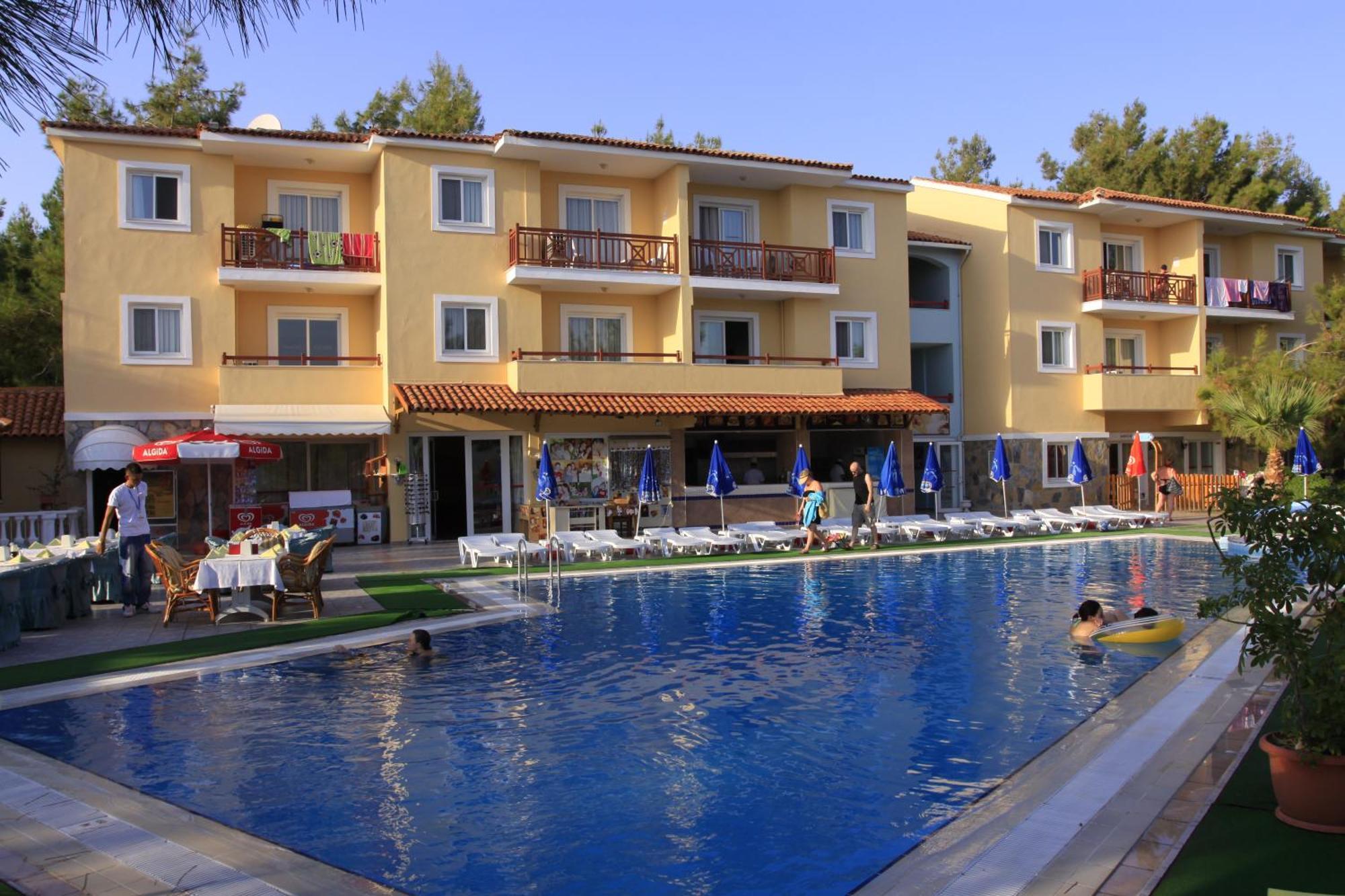 Pine Club Apart Hotel Кушадаси Екстер'єр фото