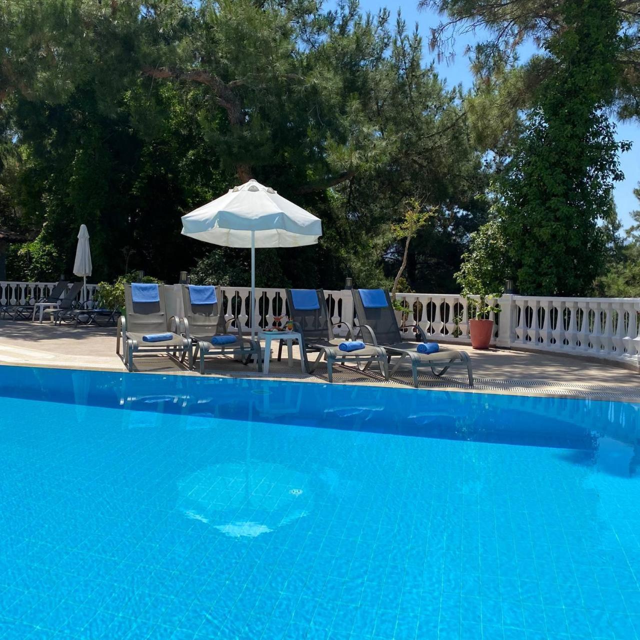Pine Club Apart Hotel Кушадаси Екстер'єр фото